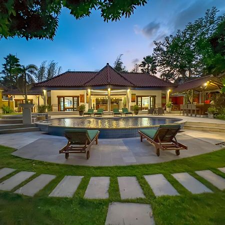 Villa Bugis Abimanyu Seminyak Exterior foto