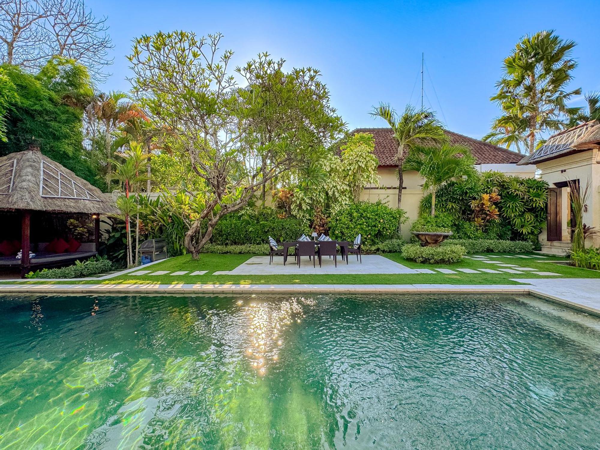 Villa Bugis Abimanyu Seminyak Habitación foto